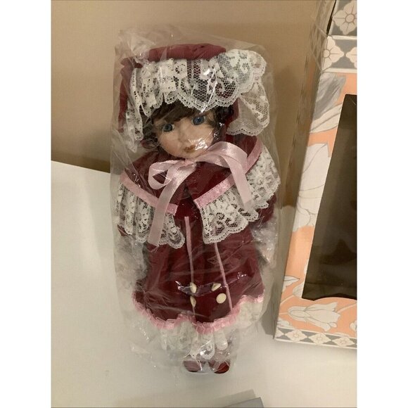 Porcelain Doll 16” In Limited Edition Brown Hair Blue Eyes Red Bow Vtg. - Picture 2 of 7